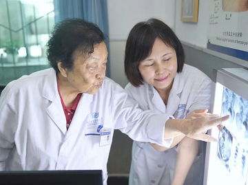 40年 • 我们 │ 走近谢蜀祥教授团队骨干成员何庆医生