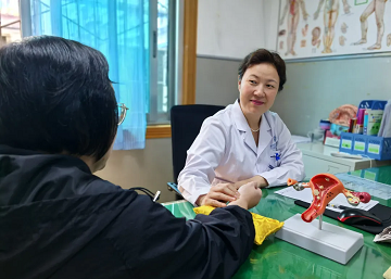 中医妇科 | 四川省生殖专科医院盛拥辉主任：传承中医精髓，做新生命的“摆渡人”